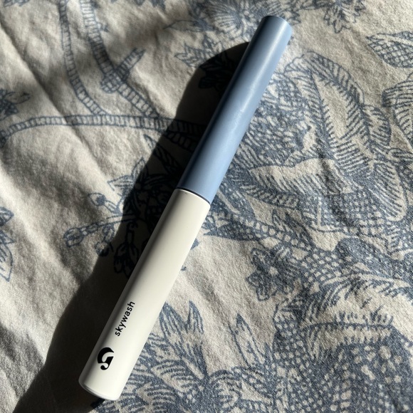 Glossier Skywash Eyeshadow in Pool - Picture 5 of 5